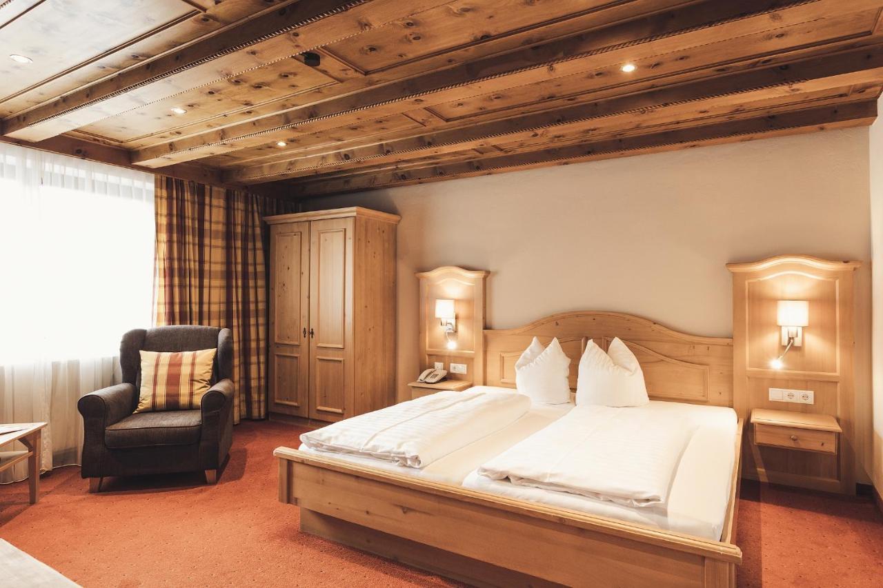 Hotel Johanna Mitten Im Oetztal Умхаузен Экстерьер фото