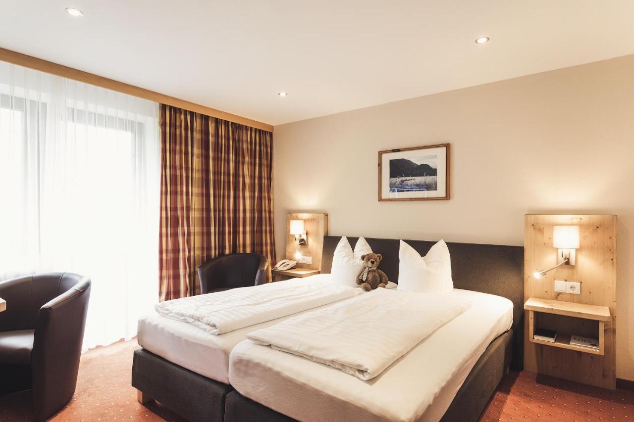 Hotel Johanna Mitten Im Oetztal Умхаузен Экстерьер фото