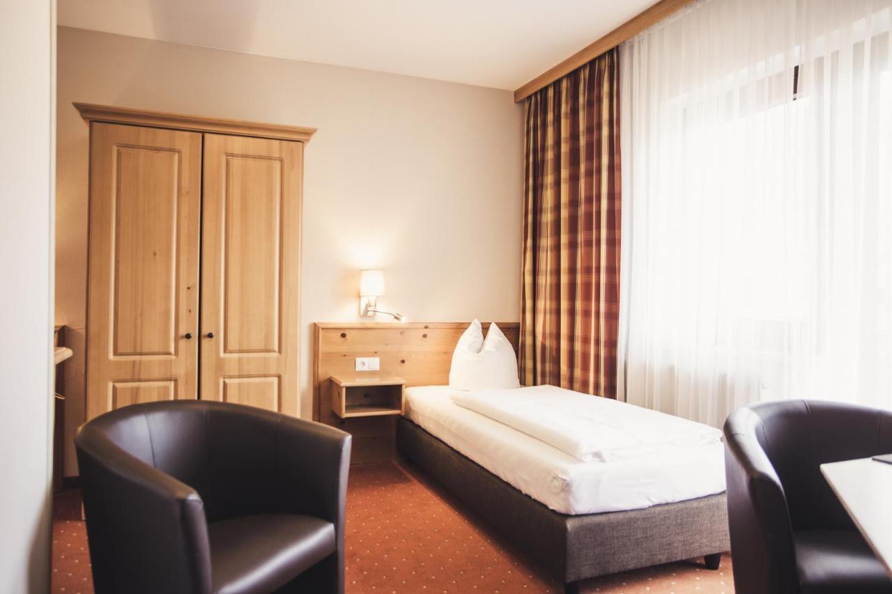 Hotel Johanna Mitten Im Oetztal Умхаузен Экстерьер фото
