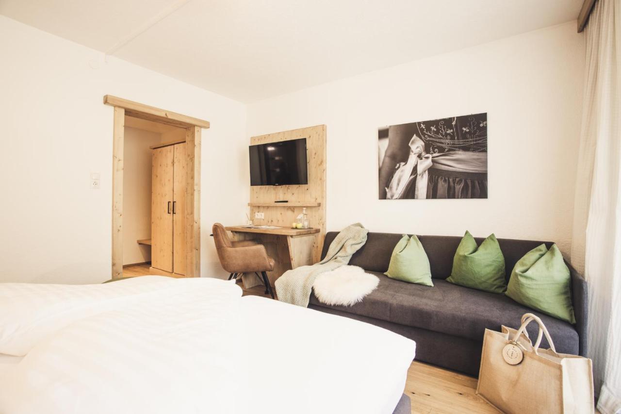 Hotel Johanna Mitten Im Oetztal Умхаузен Экстерьер фото